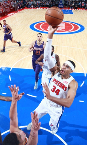 Reggie Jackson scores 23 points, Pistons rout Suns 131-107 (Nov 29, 2017)